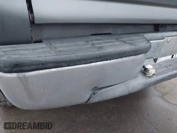 2000 GMC Sierra 1500 SLE with VIN 1GTEC19V3YZ176243, listed as a IAAI auction lot 41582240 with Not provided miles and . Bid and sale history available at DreamBid. Image 20.