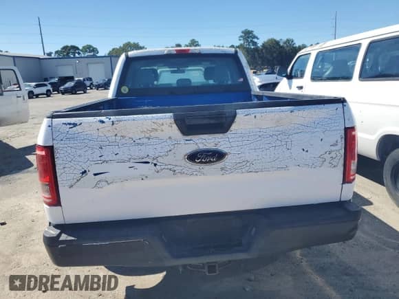 2015 Ford F-150 XL z VIN 1FTEX1CP6FKE51687, wystawiony jako Copart lot #84752255 z przebiegiem 189 847 mil mil oraz Czysty tytuł • Clean title. Historia ofert i sprzedaży dostępna na DreamBid. Obrazek 6.