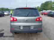 2009 Volkswagen Tiguan SE с VIN WVGBV95N59W500115, выставлен на аукционе IAAI как лот 42341239 с пробегом 114 620 миль миль и . История ставок и продаж доступна на DreamBid. Изображение 16.