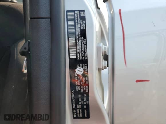 2018 Jeep Renegade Altitude with VIN ZACCJABB0JPH27164, listed as a Copart auction lot 71074155 with 87,098 mi miles and Salvage title. Bid and sale history available at DreamBid. Image 14.