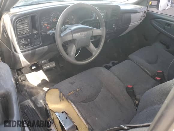 2007 Chevrolet Silverado 2500HD Work Truck z VIN 1GBHC24U57E165823, wystawiony jako Copart lot #44627995 z przebiegiem 311 160 mil mil oraz Szkoda całkowita • Salvage title. Historia ofert i sprzedaży dostępna na DreamBid. Obrazek 8.