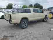 2018 Toyota Tacoma SR5 z VIN 3TMBZ5DN9JM017203, wystawiony jako Copart lot #53499565 z przebiegiem 44 027 mil mil oraz Szkoda całkowita • Salvage title. Historia ofert i sprzedaży dostępna na DreamBid. Obrazek 3.