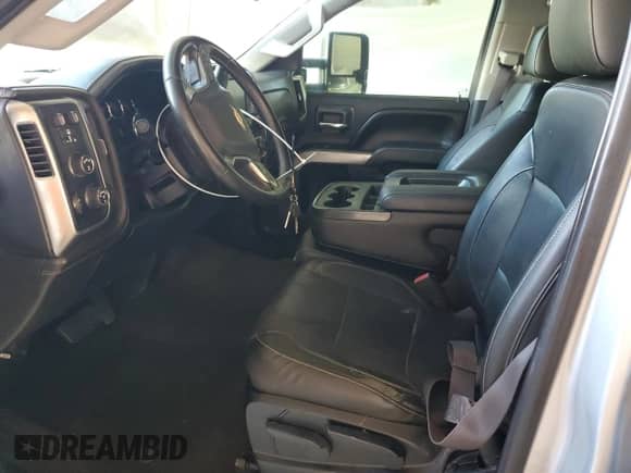 2017 Chevrolet Silverado 2500HD LTZ с VIN 1GC2KWEG7HZ196294, выставлен на аукционе Copart как лот 86533845 с пробегом 71 957 миль миль и Чистый • Clean title. История ставок и продаж доступна на DreamBid. Изображение 7.