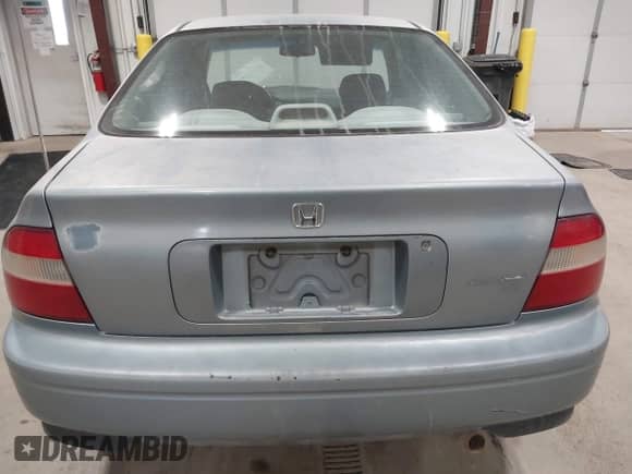 1995 Honda Accord LX with VIN 1HGCD5637SA100093, listed as a IAAI auction lot 43136050 with 153,199 mi miles and . Bid and sale history available at DreamBid. Image 16.