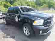 2017 Ram 1500 Express z VIN 3C6RR6KTXHG783074, wystawiony jako IAAI lot #42139881 z przebiegiem 158 633 mil mil oraz . Historia ofert i sprzedaży dostępna na DreamBid. Obrazek 1.