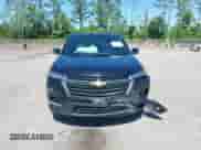 2023 Chevrolet Traverse LS z VIN 1GNERFKWXPJ320101, wystawiony jako IAAI lot #42393310 z przebiegiem 30 478 mil mil oraz . Historia ofert i sprzedaży dostępna na DreamBid. Obrazek 12.