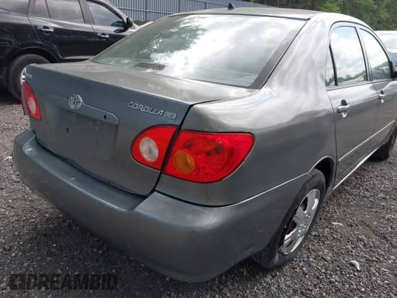 2004 Toyota Corolla CE z VIN 2T1BR32EX4C298397, wystawiony jako IAAI lot #43146829 z przebiegiem 160 310 mil mil oraz . Historia ofert i sprzedaży dostępna na DreamBid. Obrazek 4.