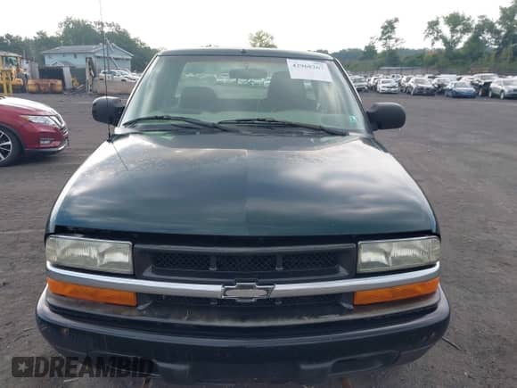 2003 Chevrolet S-10 LS with VIN 1GCDT19X138256569, listed as a IAAI auction lot 42968267 with 87,419 mi miles and . Bid and sale history available at DreamBid. Image 12.
