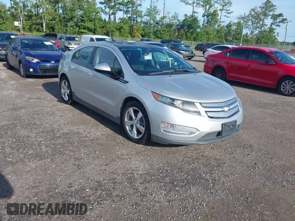 2011 Chevrolet Volt with VIN 1G1RD6E42BU101796, listed as a IAAI auction lot 42966812 with Not provided miles and . Bid and sale history available at DreamBid. Image 1.