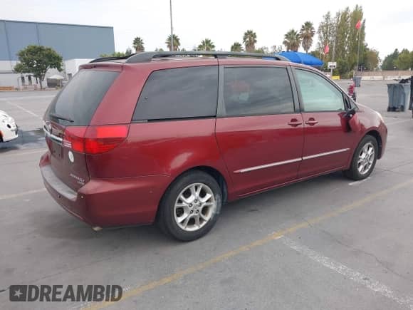 2005 Toyota Sienna XLE Limited z VIN 5TDZA22C15S281382, wystawiony jako IAAI lot #43300575 z przebiegiem 141 246 mil mil oraz . Historia ofert i sprzedaży dostępna na DreamBid. Obrazek 4.