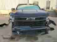 2022 Chevrolet Silverado 1500 RST z VIN 1GCUDEET4NZ577218, wystawiony jako Copart lot #42675324 z przebiegiem 25 718 mil mil oraz Szkoda całkowita • Salvage title. Historia ofert i sprzedaży dostępna na DreamBid. Obrazek 5.