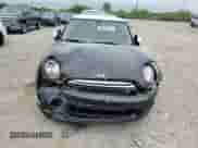 2013 MINI Hardtop с VIN WMWSU3C58DT685551, выставлен на аукционе Copart как лот 56548975 с пробегом Не указан миль и Списание • Salvage title. История ставок и продаж доступна на DreamBid. Изображение 13.