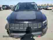 2017 Jeep Compass Trailhawk with VIN 3C4NJDDB1HT689762, listed as a Copart auction lot 60937205 with 99,282 mi miles and Salvage title. Bid and sale history available at DreamBid. Image 5.