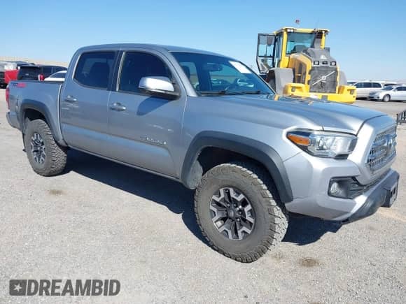 2017 Toyota Tacoma SR5 with VIN 3TMCZ5AN7HM072073, listed as a IAAI auction lot 43312082 with 132,031 mi miles and . Bid and sale history available at DreamBid. Image 1.