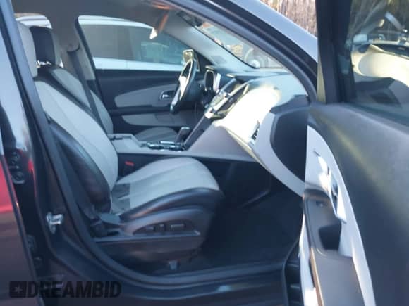 2015 Chevrolet Equinox LT z VIN 2GNFLCE3XF6431622, wystawiony jako IAAI lot #41373771 z przebiegiem 136 210 mil mil oraz . Historia ofert i sprzedaży dostępna na DreamBid. Obrazek 5.