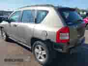 2008 Jeep Compass Sport с VIN 1J8FT47068D635994, выставлен на аукционе IAAI как лот 42392737 с пробегом 169 436 миль миль и . История ставок и продаж доступна на DreamBid. Изображение 3.