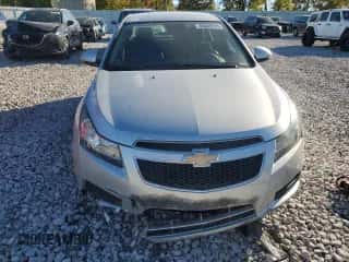 2012 Chevrolet Cruze 1LT z VIN 1G1PF5SC7C7396398, wystawiony jako Copart lot #86808175 z przebiegiem 156 381 mil mil oraz Czysty tytuł • Clean title. Historia ofert i sprzedaży dostępna na DreamBid. Obrazek 5.