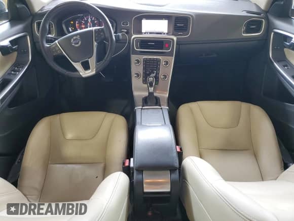 2017 Volvo S60 Inscription с VIN LYV402TK6HB195367, выставлен на аукционе Copart как лот 68484475 с пробегом 90 699 миль миль и Списание • Salvage title. История ставок и продаж доступна на DreamBid. Изображение 8.