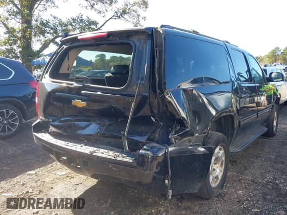 2013 Chevrolet Suburban LT с VIN 1GNSKJE76DR355813, выставлен на аукционе IAAI как лот 43511998 с пробегом 237 264 миль миль и . История ставок и продаж доступна на DreamBid. Изображение 6.