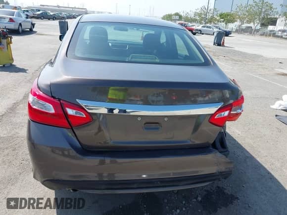 2016 Nissan Altima SV z VIN 1N4AL3AP4GC250154, wystawiony jako IAAI lot #42427546 z przebiegiem 131 884 mil mil oraz . Historia ofert i sprzedaży dostępna na DreamBid. Obrazek 17.