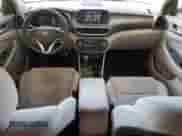 2019 Hyundai Tucson SE z VIN KM8J2CA46KU917145, wystawiony jako Copart lot #82258855 z przebiegiem 104 014 mil mil oraz Szkoda całkowita • Salvage title. Historia ofert i sprzedaży dostępna na DreamBid. Obrazek 8.