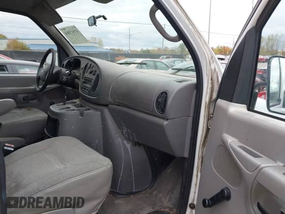 2002 Ford Econoline Cargo with VIN 1FTNS24212HB49304, listed as a IAAI auction lot 43517864 with 189,048 mi miles and . Bid and sale history available at DreamBid. Image 5.