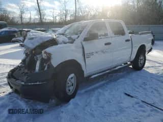 2019 Ram 1500 Express z VIN 1C6RR7KG2KS672110, wystawiony jako Copart lot #46370815 z przebiegiem Nie podano mil oraz Nie do naprawy • Non repairable. Historia ofert i sprzedaży dostępna na DreamBid. Obrazek 1.