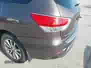 2015 Nissan Pathfinder S с VIN 5N1AR2MN7FC671003, выставлен на аукционе IAAI как лот 42447755 с пробегом 289 537 миль миль и . История ставок и продаж доступна на DreamBid. Изображение 19.