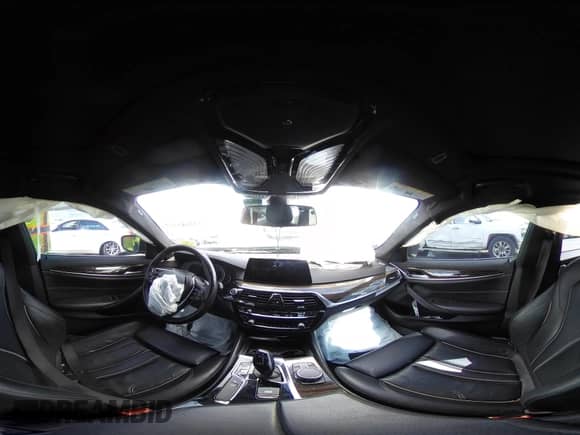 2019 BMW 5 Series 540i с VIN WBAJE5C53KWE66239, выставлен на аукционе IAAI как лот 43268272 с пробегом 88 612 миль миль и . История ставок и продаж доступна на DreamBid. Изображение 18.