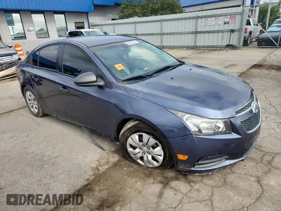 2014 Chevrolet Cruze LS с VIN 1G1PB5SH1E7279250, выставлен на аукционе Copart как лот 68372345 с пробегом 136 411 миль миль и Списание • Salvage title. История ставок и продаж доступна на DreamBid. Изображение 4.
