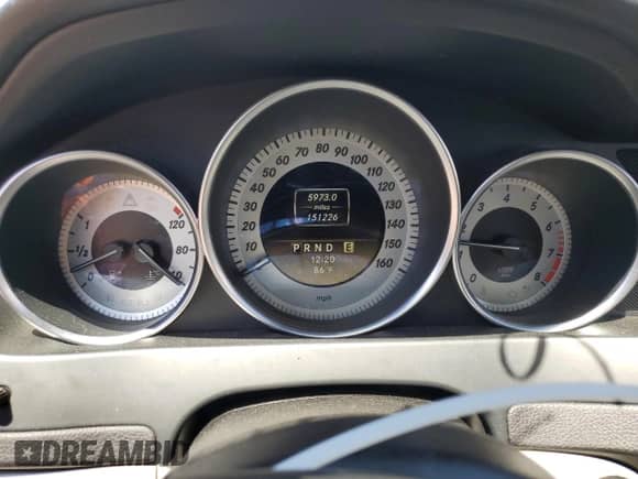 2012 Mercedes-Benz C 300 Sport z VIN WDDGF8BB1CA725055, wystawiony jako Copart lot #67249125 z przebiegiem 151 226 mil mil oraz Szkoda całkowita • Salvage title. Historia ofert i sprzedaży dostępna na DreamBid. Obrazek 9.