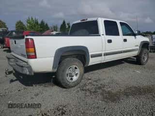 2002 Chevrolet Silverado 1500HD LS with VIN 1GCGC13U22F115497, listed as a Copart auction lot 66585824 with 211,687 mi miles and Salvage title. Bid and sale history available at DreamBid. Image 3.