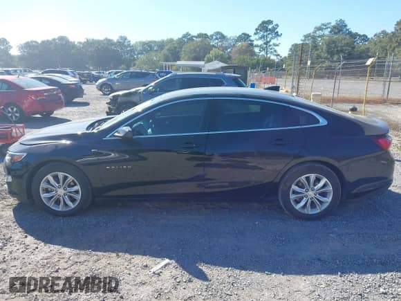 2021 Chevrolet Malibu LT z VIN 1G1ZD5ST3MF052377, wystawiony jako IAAI lot #43531680 z przebiegiem 66 057 mil mil oraz . Historia ofert i sprzedaży dostępna na DreamBid. Obrazek 14.