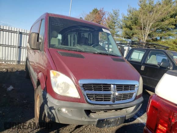 2008 Dodge Sprinter with VIN WD0PE745X85252729, listed as a Copart auction lot 82524214 with 151,708 mi miles and Salvage title. Bid and sale history available at DreamBid. Image 5.