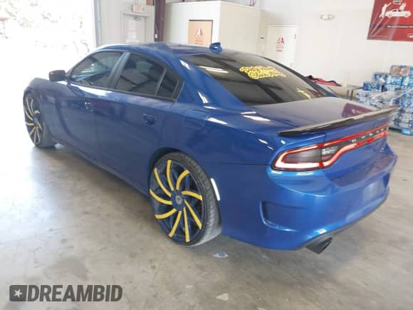 2018 Dodge Charger R/T with VIN 2C3CDXCT0JH223513, listed as a IAAI auction lot 43044341 with 221,601 mi miles and . Bid and sale history available at DreamBid. Image 3.