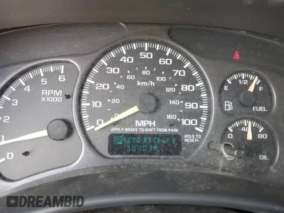 2001 Chevrolet Silverado 2500HD LS with VIN 1GCHC23U21F120613, listed as a Copart auction lot 84431235 with 307,038 mi miles and Salvage title. Bid and sale history available at DreamBid. Image 9.