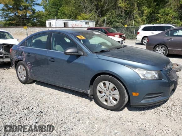 2012 Chevrolet Cruze LS с VIN 1G1PD5SH5C7265634, выставлен на аукционе Copart как лот 72025195 с пробегом 127 681 миль миль и Списание • Salvage title. История ставок и продаж доступна на DreamBid. Изображение 4.