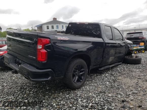 2019 Chevrolet Silverado 1500 Custom Trail Boss with VIN 1GCRYCEF8KZ177120, listed as a Copart auction lot 57875205 with 61,096 mi miles and Salvage title. Bid and sale history available at DreamBid. Image 3.