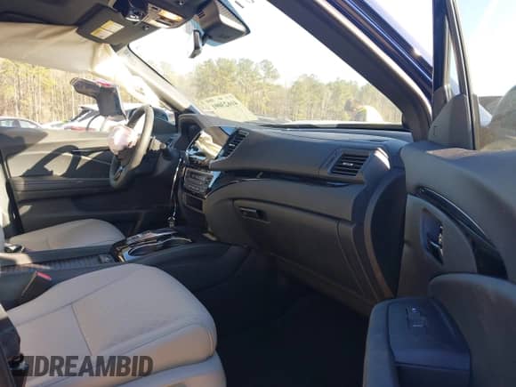 2022 Honda Passport Elite с VIN 5FNYF8H01NB010789, выставлен на аукционе IAAI как лот 41623091 с пробегом 17 764 миль миль и . История ставок и продаж доступна на DreamBid. Изображение 5.
