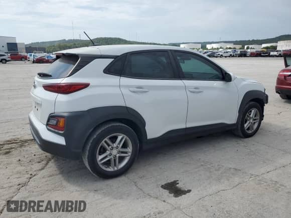 2020 Hyundai Kona SE with VIN KM8K12AA8LU407632, listed as a Copart auction lot 71706945 with 93,796 mi miles and Salvage title. Bid and sale history available at DreamBid. Image 3.