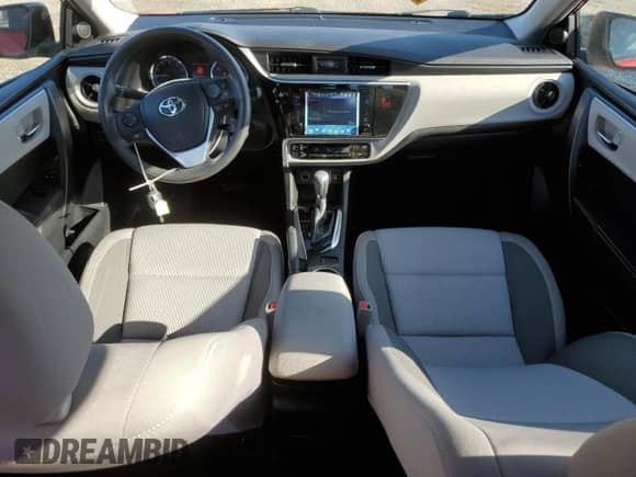 2019 Toyota Corolla LE z VIN 5YFBURHE6KP924405, wystawiony jako Copart lot #86821825 z przebiegiem 66 530 mil mil oraz Szkoda całkowita • Salvage title. Historia ofert i sprzedaży dostępna na DreamBid. Obrazek 8.