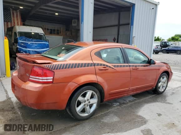 2008 Dodge Avenger R/T с VIN 1B3LC76MX8N109329, выставлен на аукционе Copart как лот 62348875 с пробегом 190 864 миль миль и Списание • Salvage title. История ставок и продаж доступна на DreamBid. Изображение 3.