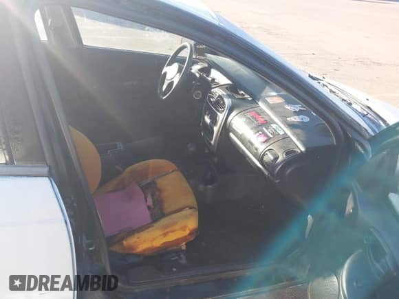 2004 Dodge Neon SXT z VIN 1B3ES56C34D502063, wystawiony jako IAAI lot #41666931 z przebiegiem 227 531 mil mil oraz . Historia ofert i sprzedaży dostępna na DreamBid. Obrazek 5.