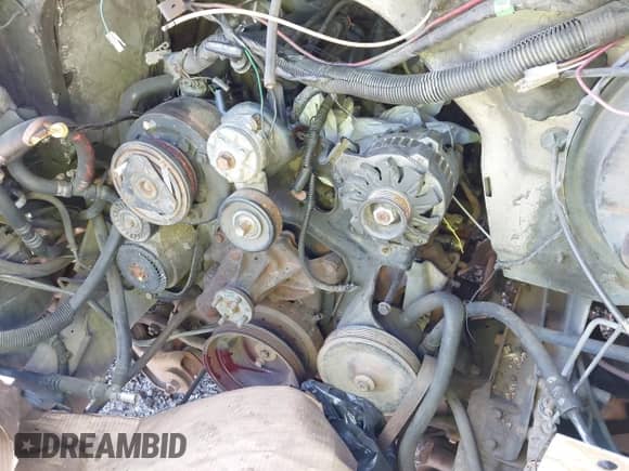 1988 Chevrolet Chevy Van with VIN 1GBEG25K8J7123095, listed as a IAAI auction lot 42355125 with 92,496 mi miles and . Bid and sale history available at DreamBid. Image 13.