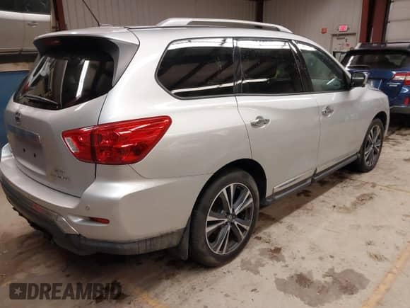 2017 Nissan Pathfinder SL z VIN 5N1DR2MM9HC626121, wystawiony jako IAAI lot #41960381 z przebiegiem 139 819 mil mil oraz . Historia ofert i sprzedaży dostępna na DreamBid. Obrazek 4.