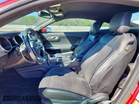 2019 Ford Mustang GT z VIN 1FA6P8CF1K5178208, wystawiony jako Copart lot #90640315 z przebiegiem 38 640 mil mil oraz Czysty tytuł • Clean title. Historia ofert i sprzedaży dostępna na DreamBid. Obrazek 7.