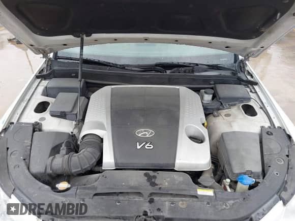 2010 Hyundai Genesis with VIN KMHGC4DE9AU105001, listed as a IAAI auction lot 41892564 with 203,191 mi miles and . Bid and sale history available at DreamBid. Image 10.