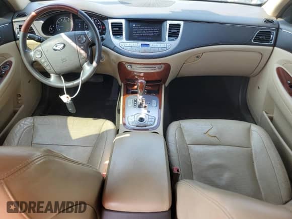 2012 Hyundai Genesis 4.6L z VIN KMHGC4DF2CU166542, wystawiony jako Copart lot #67990405 z przebiegiem 184 113 mil mil oraz Czysty tytuł • Clean title. Historia ofert i sprzedaży dostępna na DreamBid. Obrazek 8.