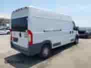 2017 Ram ProMaster Cargo z VIN 3C6TRVDG7HE529012, wystawiony jako IAAI lot #42444531 z przebiegiem 156 360 mil mil oraz . Historia ofert i sprzedaży dostępna na DreamBid. Obrazek 4.