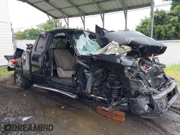 2010 Ford F-150 XL с VIN 1FTEX1E82AFB94213, выставлен на аукционе IAAI как лот 40053137 с пробегом Не указан миль и . История ставок и продаж доступна на DreamBid. Изображение 14.